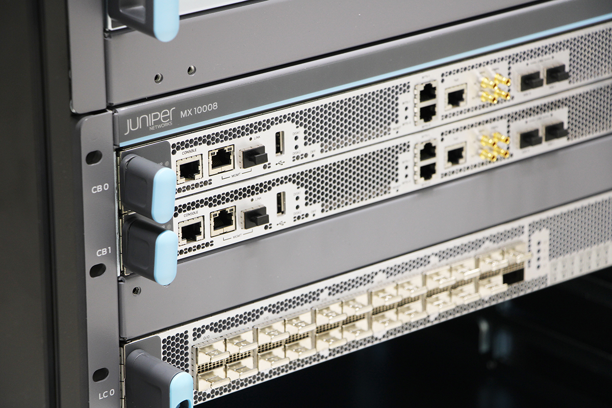 New Juniper core routers within Smartdc